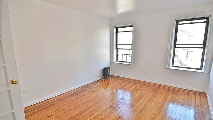 Rented by Park Property Advisors | media 13