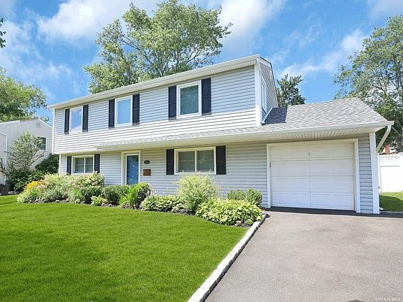 3rd image of 51 Crescent Dr