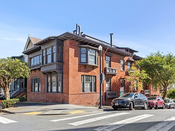 2nd image of 304 Walnut St APT 1