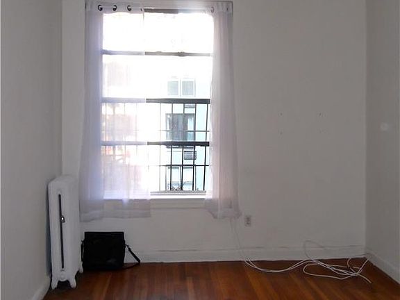 4th image of 273 W 73rd St APT 2B