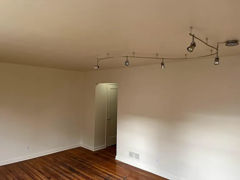 7423 N Vincent Ave #1 — Photo 4
