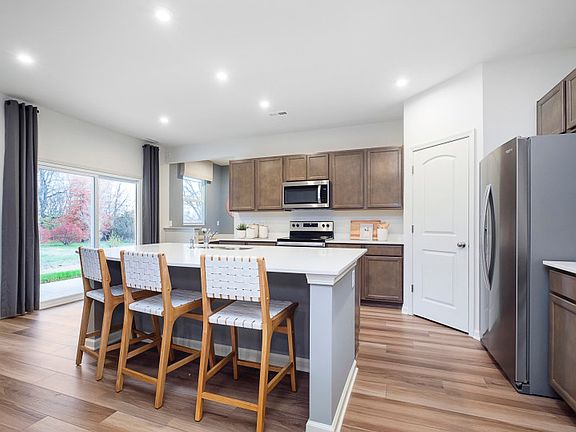 Eat-In Kitchen Island