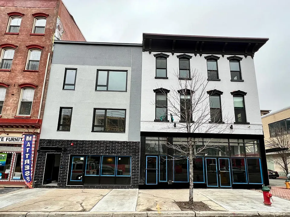 378 Broad St #1G