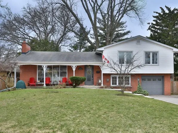 377 Arden Cres, Burlington, ON L7L 2A7