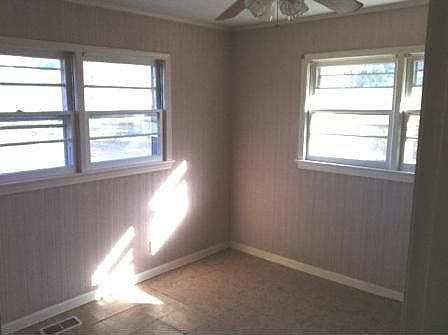 5th image of 3723 67th Ave