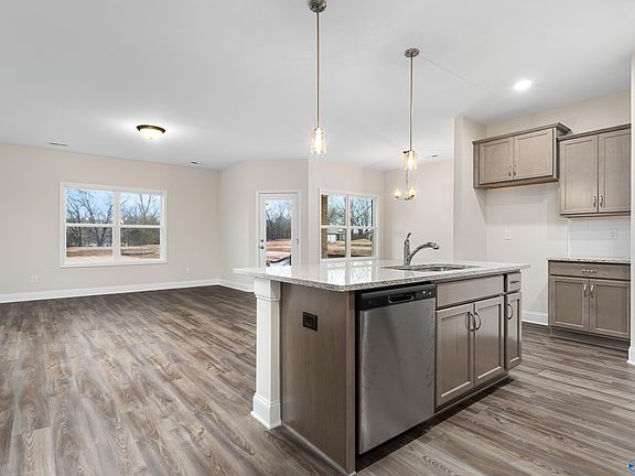 3rd image of 204 Sunny Springs Ct