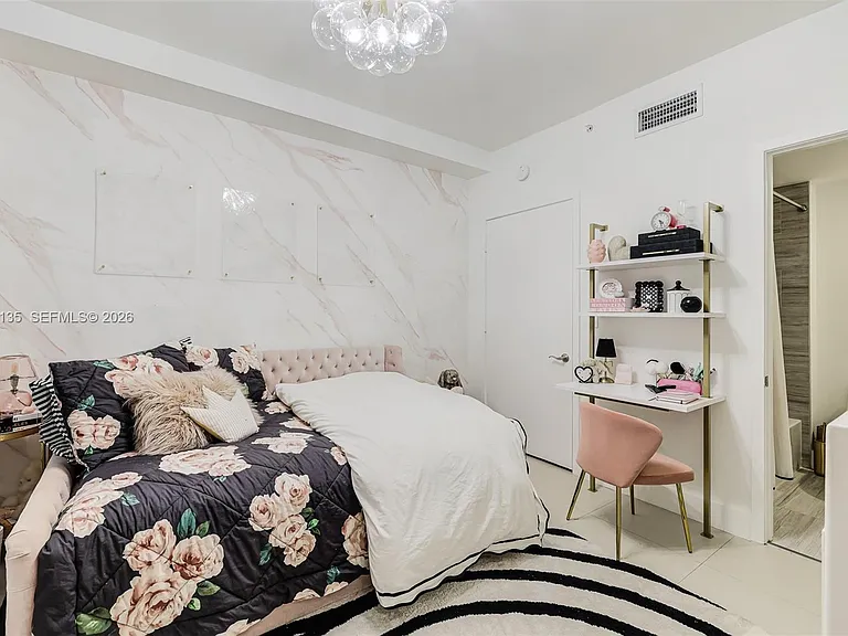 6000 Collins Ave #523 — Photo 19