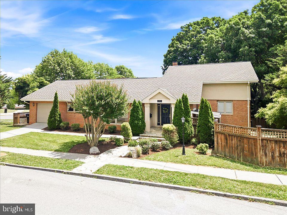 1st image of 1202 Handley Ave