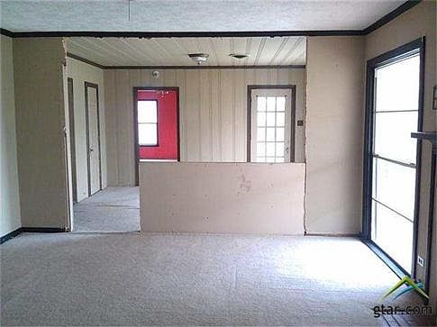 4th image of 904 N Winnsboro St