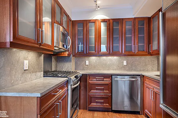 Rented by Brown Harris Stevens | media 13