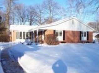 1446 Gunnell Ln, Manitowoc, WI 54220