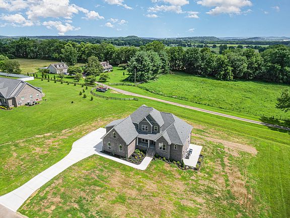 2nd image of 8012 Traditions Ln