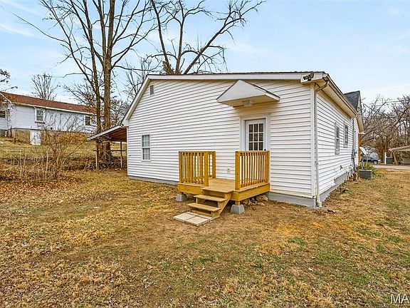 5th image of 113 N B St