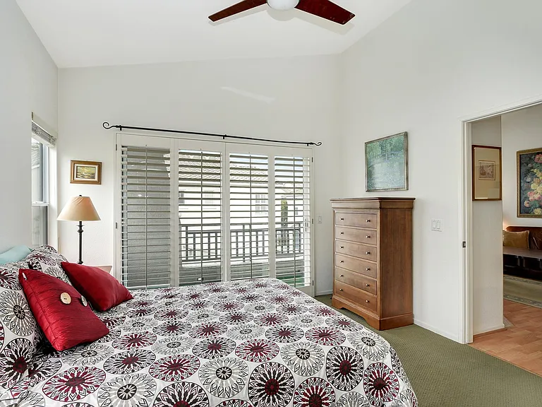 7505 Hazard Center Dr — Photo 16