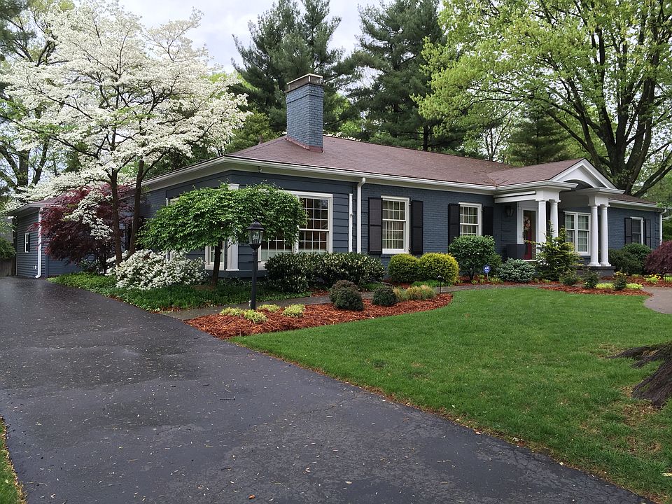2nd image of 2009 Glenview Ave