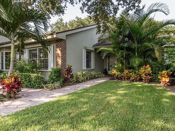 4th image of 123 Park Shores Cir Unit 27