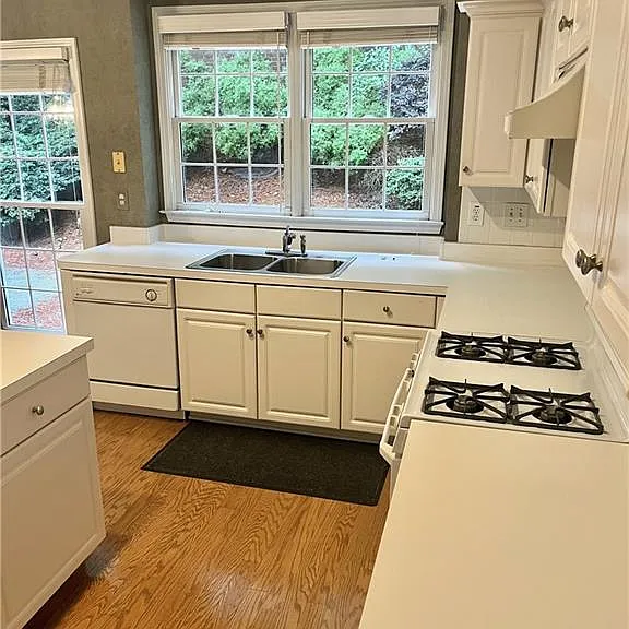 5080 Avala Park Ln — Photo 9