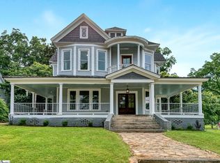 522 S Harper St, Laurens, SC 29360