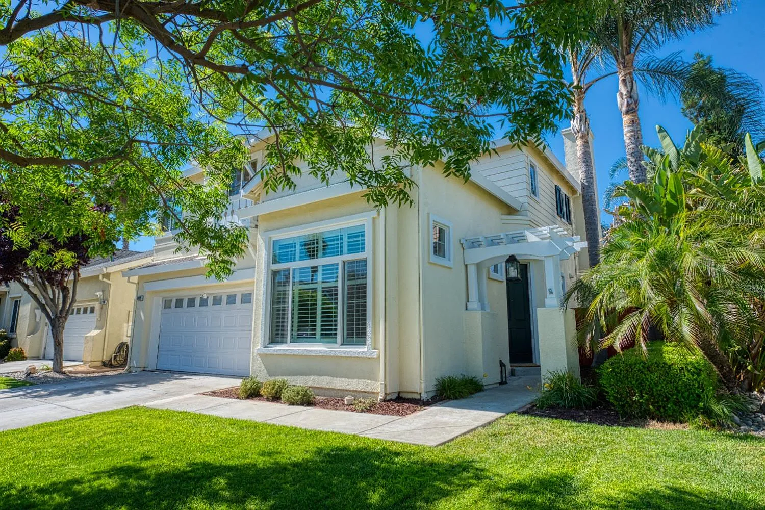 1105 Dahlia Ct photo 1