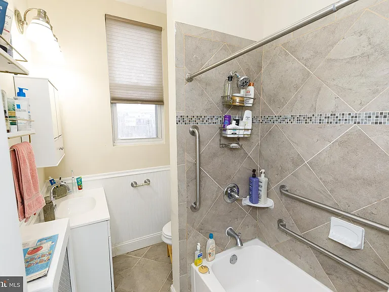 1113 Clifton St NW — Photo 31