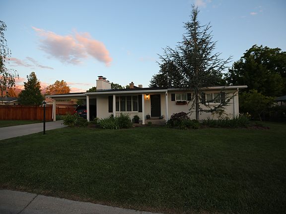 3rd image of 1528 E Fuller Dr