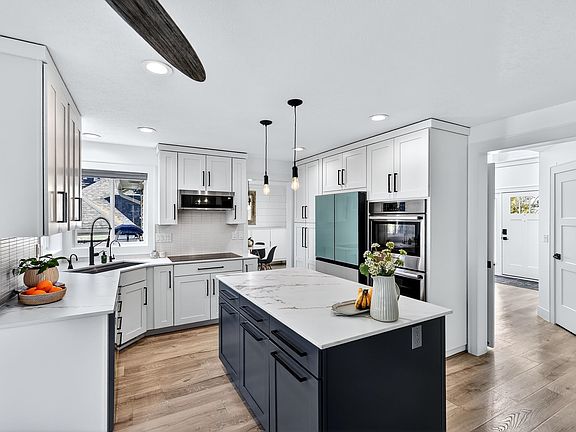 2nd image of 1624 S Rocky Ridge Dr