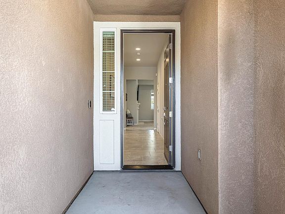 5th image of 4052 Flint Ave