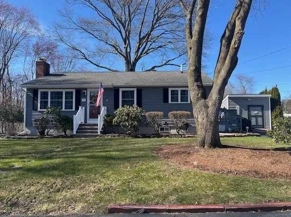 93 Belle Ave, Lowell, MA 01851