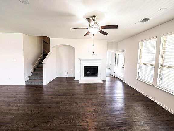 4th image of 5713 Fremont Dr