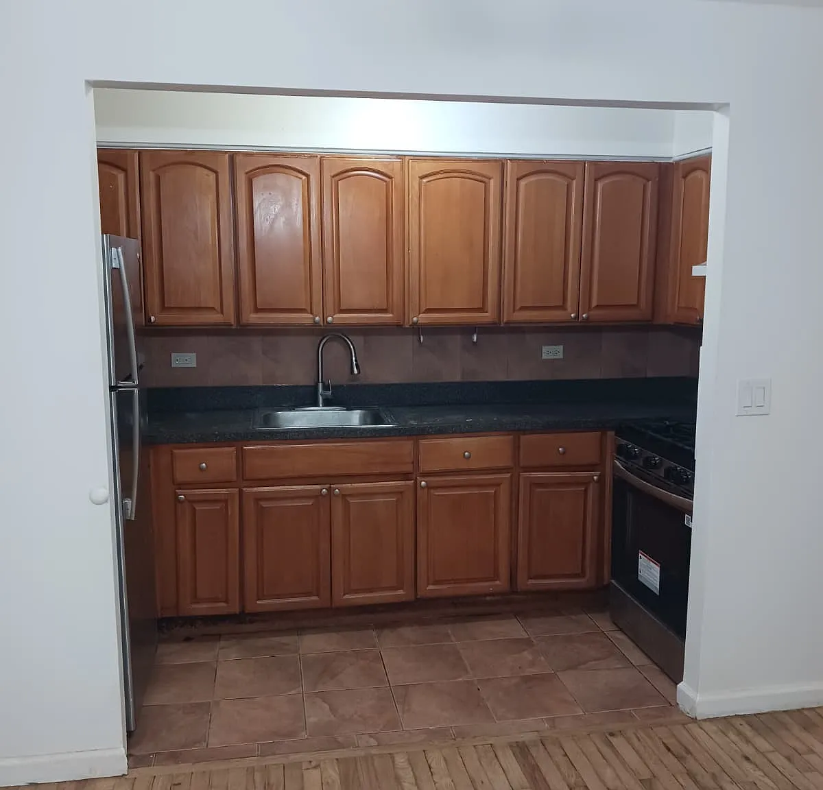 1349 Franklin Ave — Photo 2