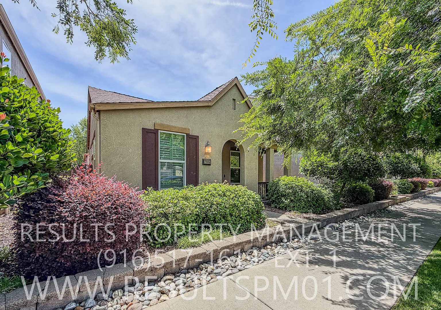 Open Concept Floorplan West Roseville — Photo 3