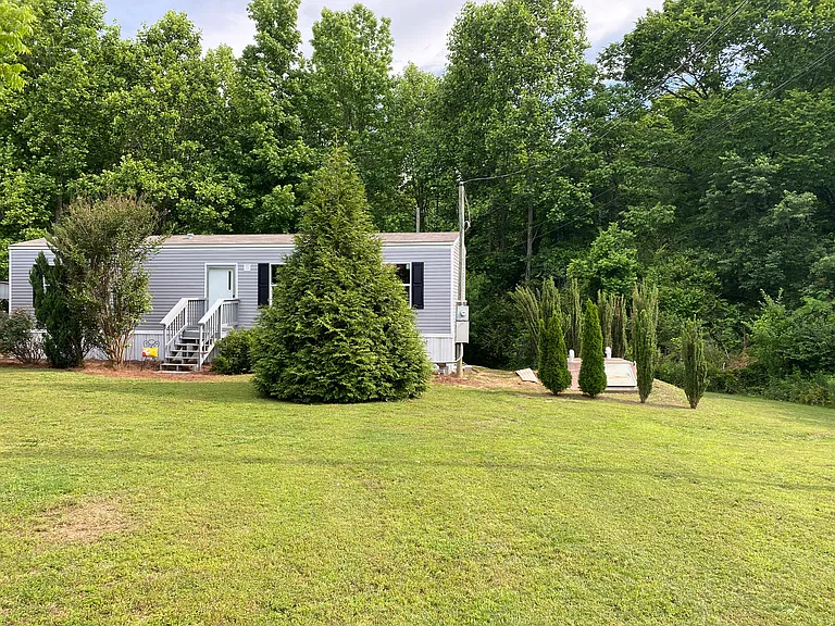 4852 County Road 1142 — Photo 8