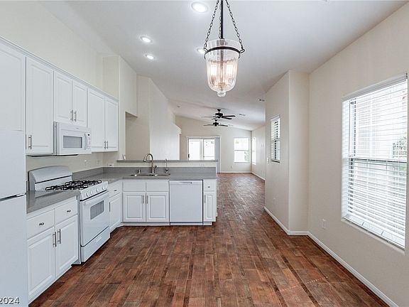 5th image of 8563 Shady Pines Dr
