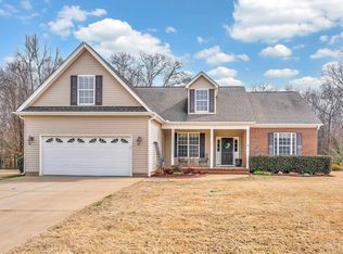 10 Chasie Ln, Greer, SC 29651