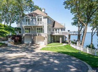 14 Lloyd Haven Dr, Huntington, NY 11743