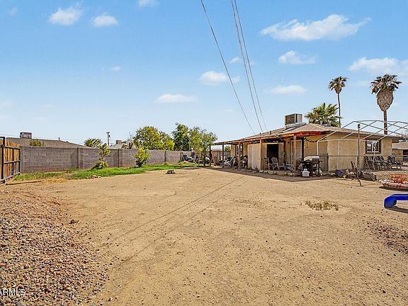 5th image of 2529 N 40TH Avenue