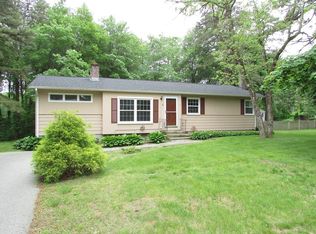 4 Oakview Cir, Medway, MA 02053