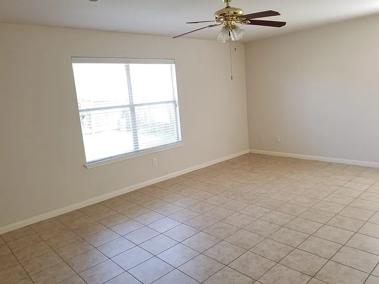 3526 Lexington Cmn — Photo 11
