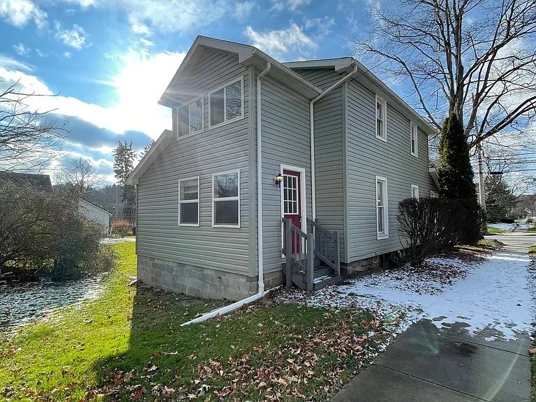 303 S New Castle St — Photo 12