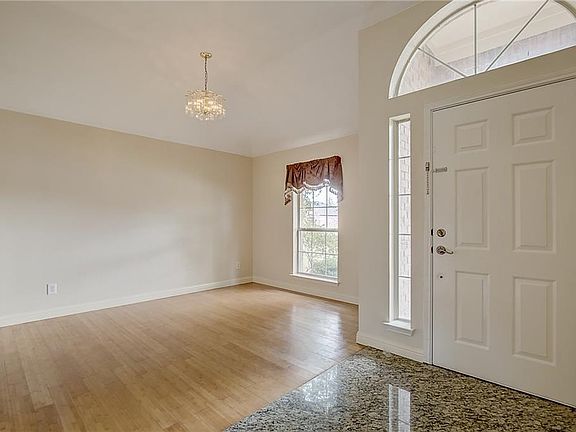 4th image of 107 N Rolling Meadows Dr