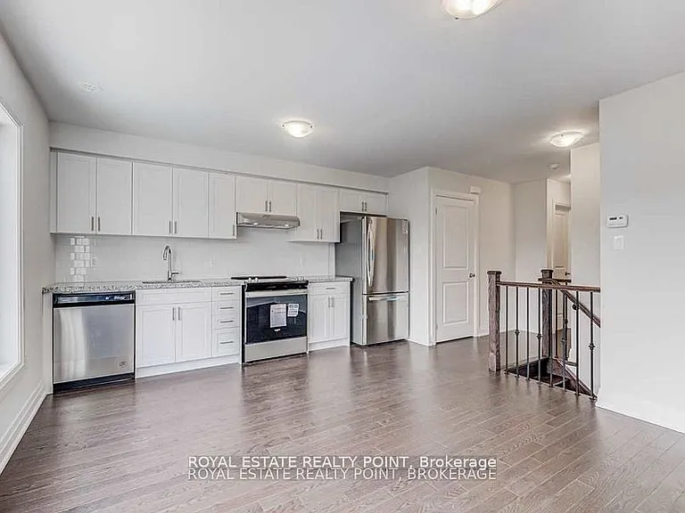 12 Creekbank Rd #UPPER — Photo 4