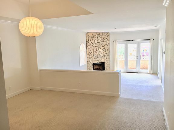 2nd image of 1133 9th St Unit 201
