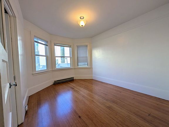 4th image of 3478 18th St APT 2