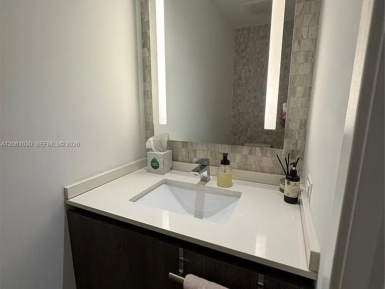 88 SW 7th St #805 — Photo 19
