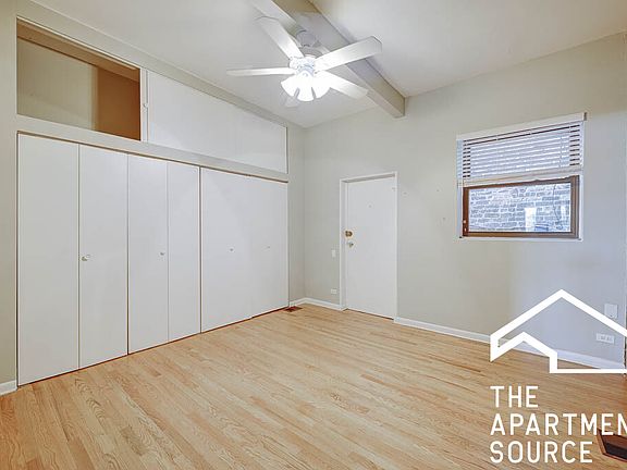 4th image of 3535 N Southport Ave APT 1S