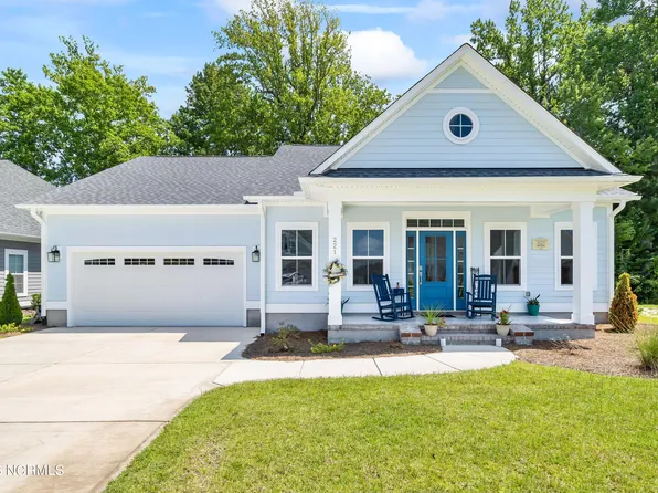 221 Twining Rose Lane, Holly Ridge, NC 28445