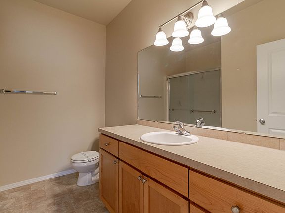 4th image of 5917 NE 49th St