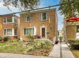 5713 N Francisco Ave, Chicago, IL 60659