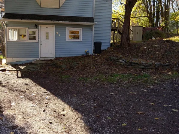 91 King St, East Stroudsburg, PA 18301