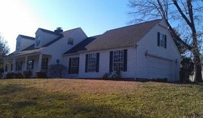 2nd image of 107 York Cir